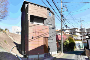 鴨居町中古一戸建て外観